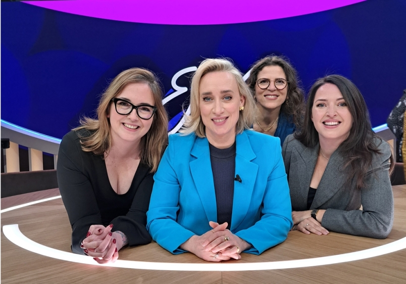 Eva jinek 1000x700 px